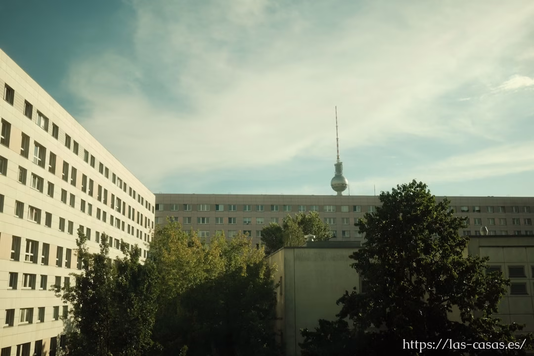 Regulación del alquiler turístico a corto plazo en Alemania: normas municipales, Zweckentfremdungsverbot y restricciones en Berlín y Múnich para propietarios