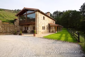 Casa de 4 dormitorios con piscina