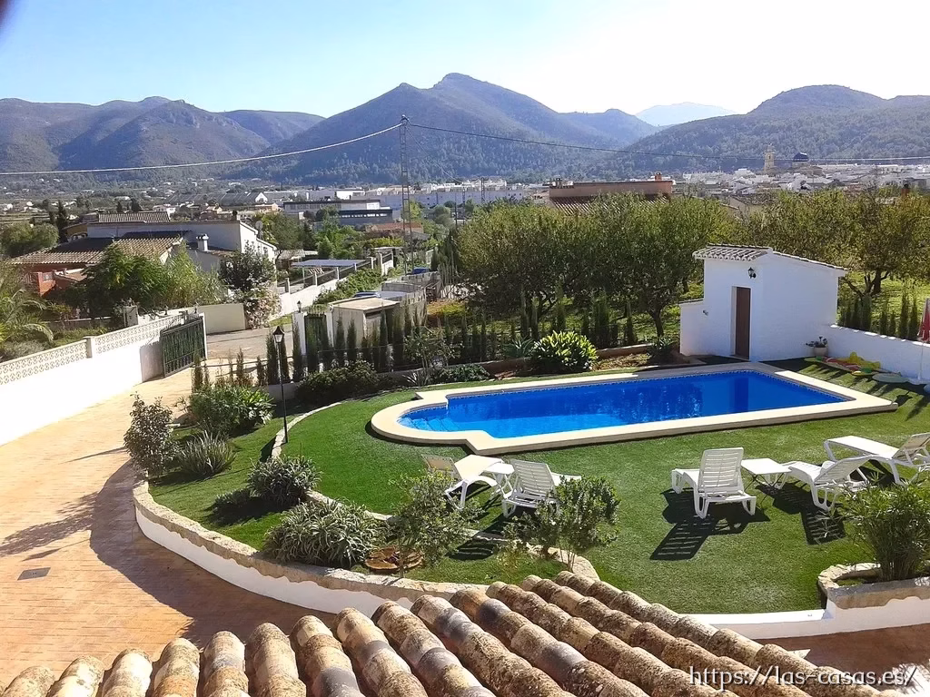 Janet Xaló, Alicante
