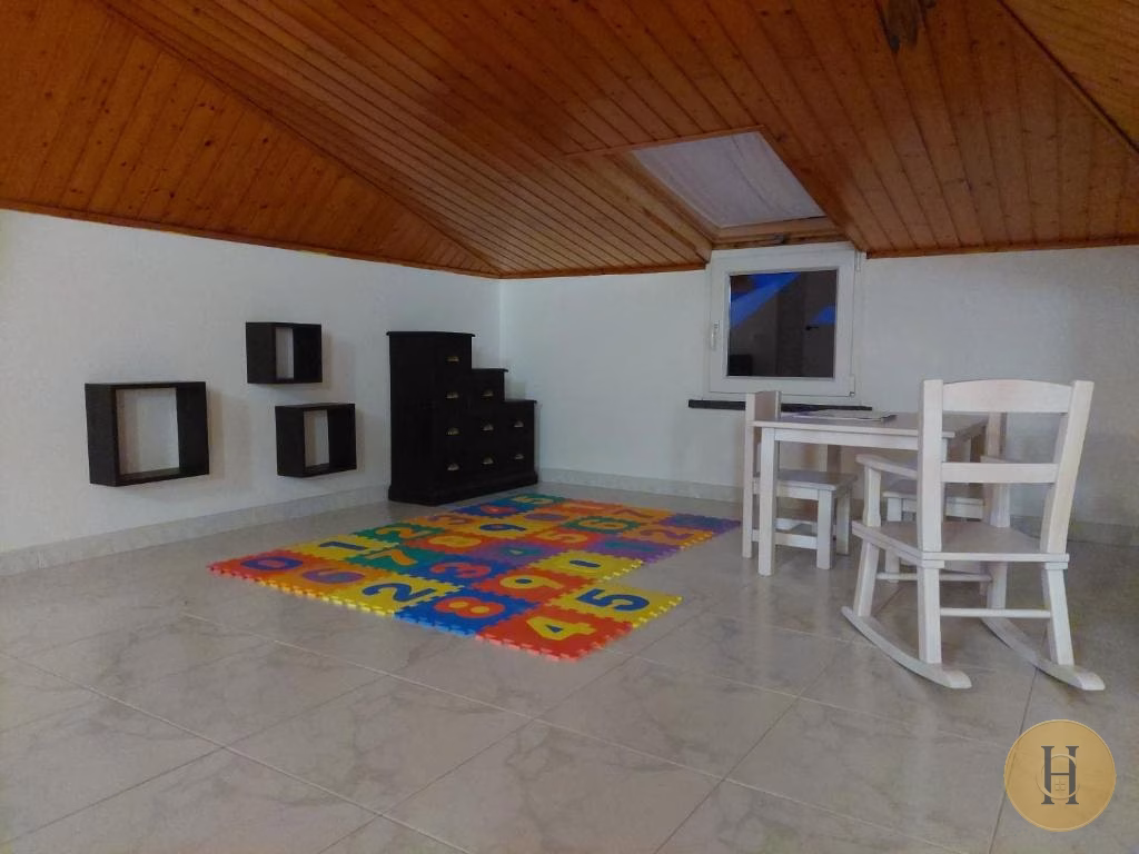 Gran casa cerca de la playa