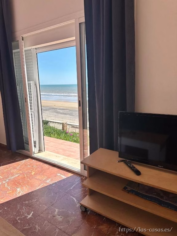 A la Orilla del Mar