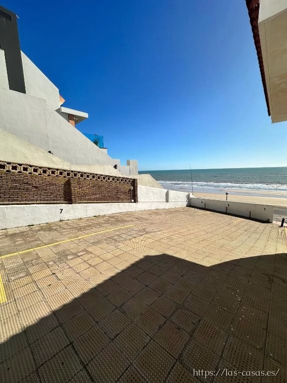 A la Orilla del Mar