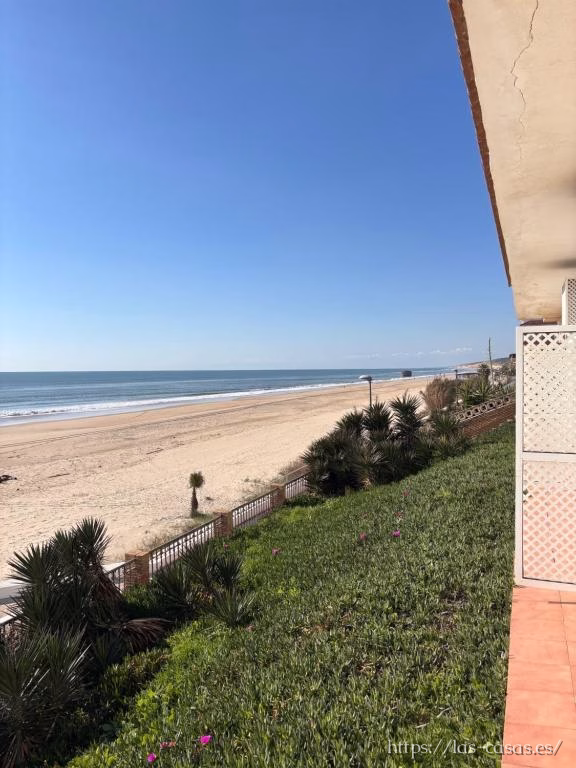 A la Orilla del Mar