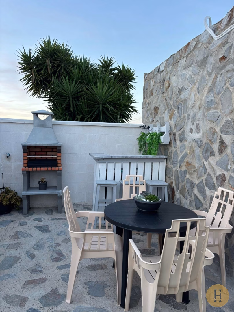 Alquiler Vacacional de Casa en Conil de la Frontera con Piscina y Jardín Privado