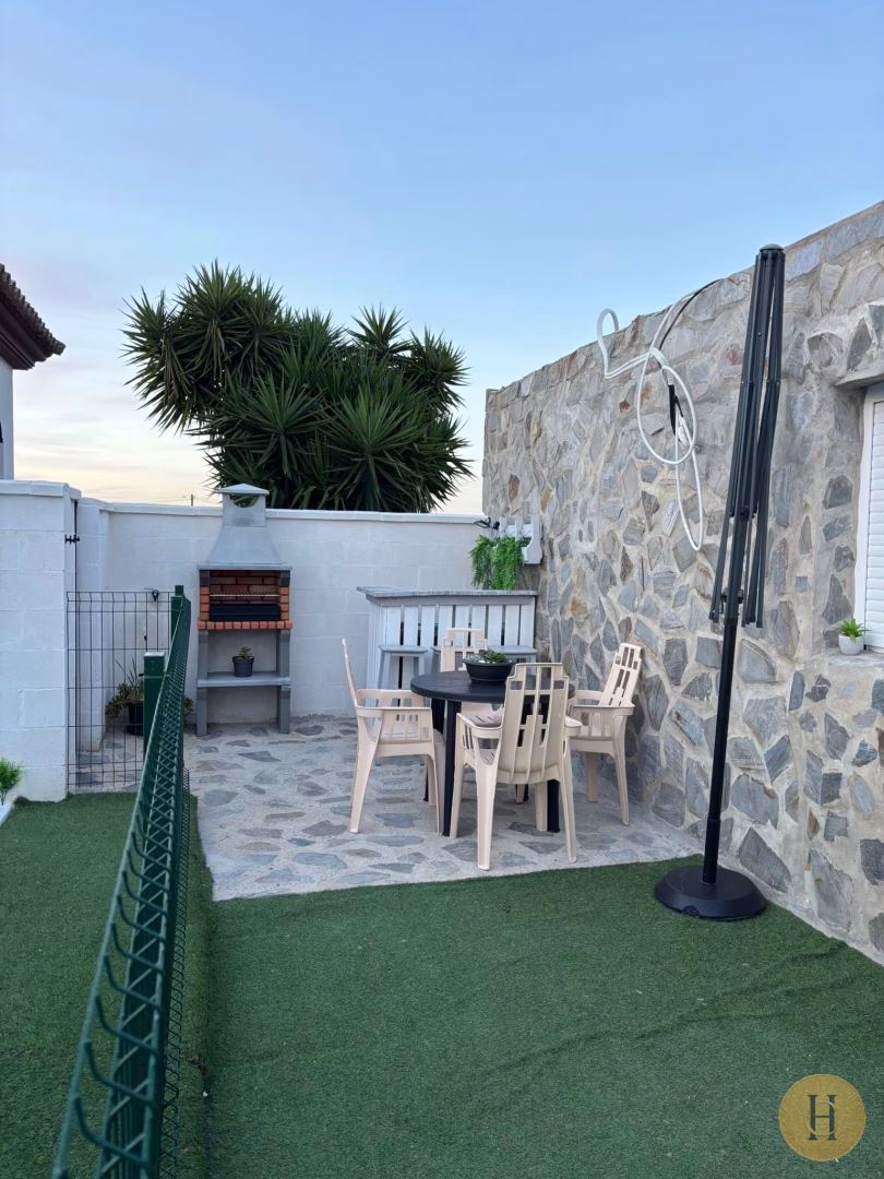 Alquiler Vacacional de Casa en Conil de la Frontera con Piscina y Jardín Privado