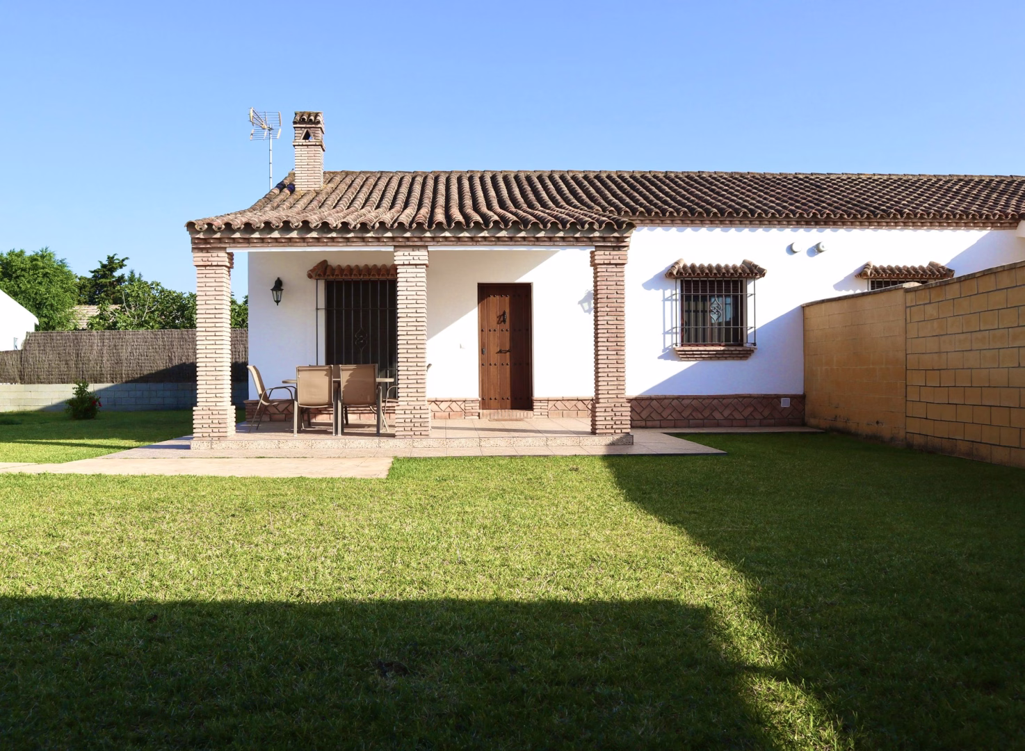 Alquiler Chalet El Maestro Conil de la Frontera | HotelsCasa