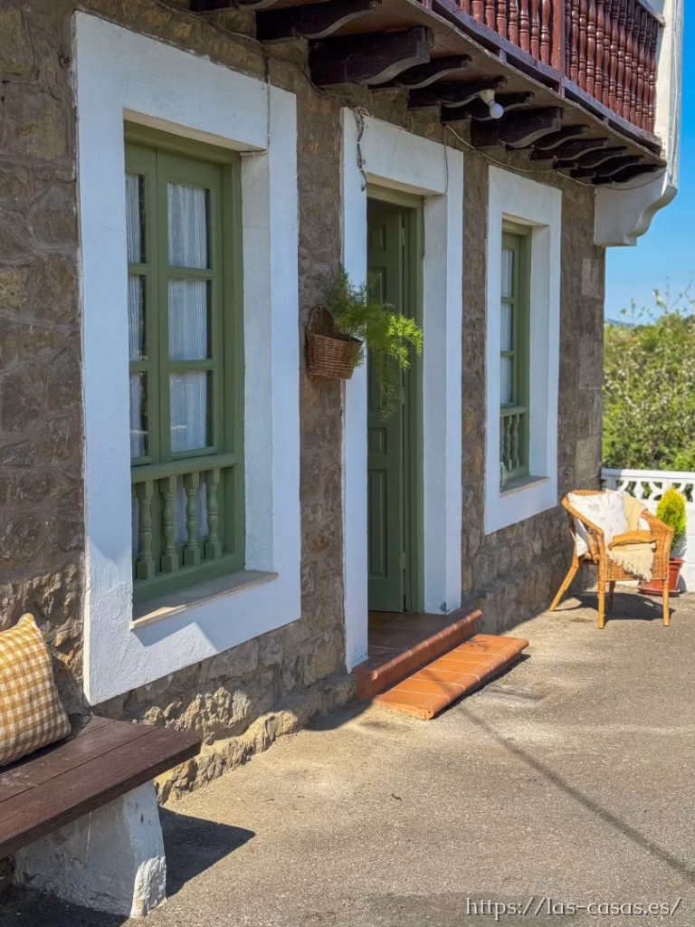 Mies de Sabres-Queveda 42. 39314 Santillana del Mar. Cantabria