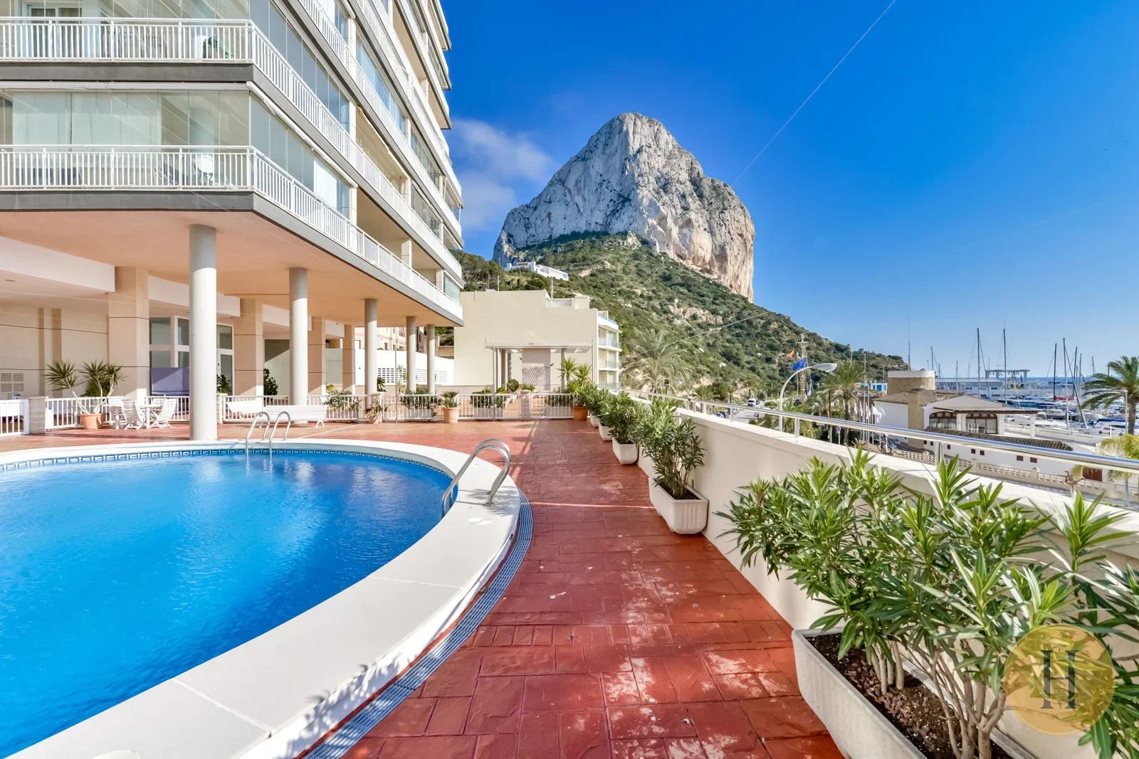 VG - Apartamento Nautico, Alquiler De Apartamento En Calpe Para 4 Pax Con Piscina Y Parquing Privado