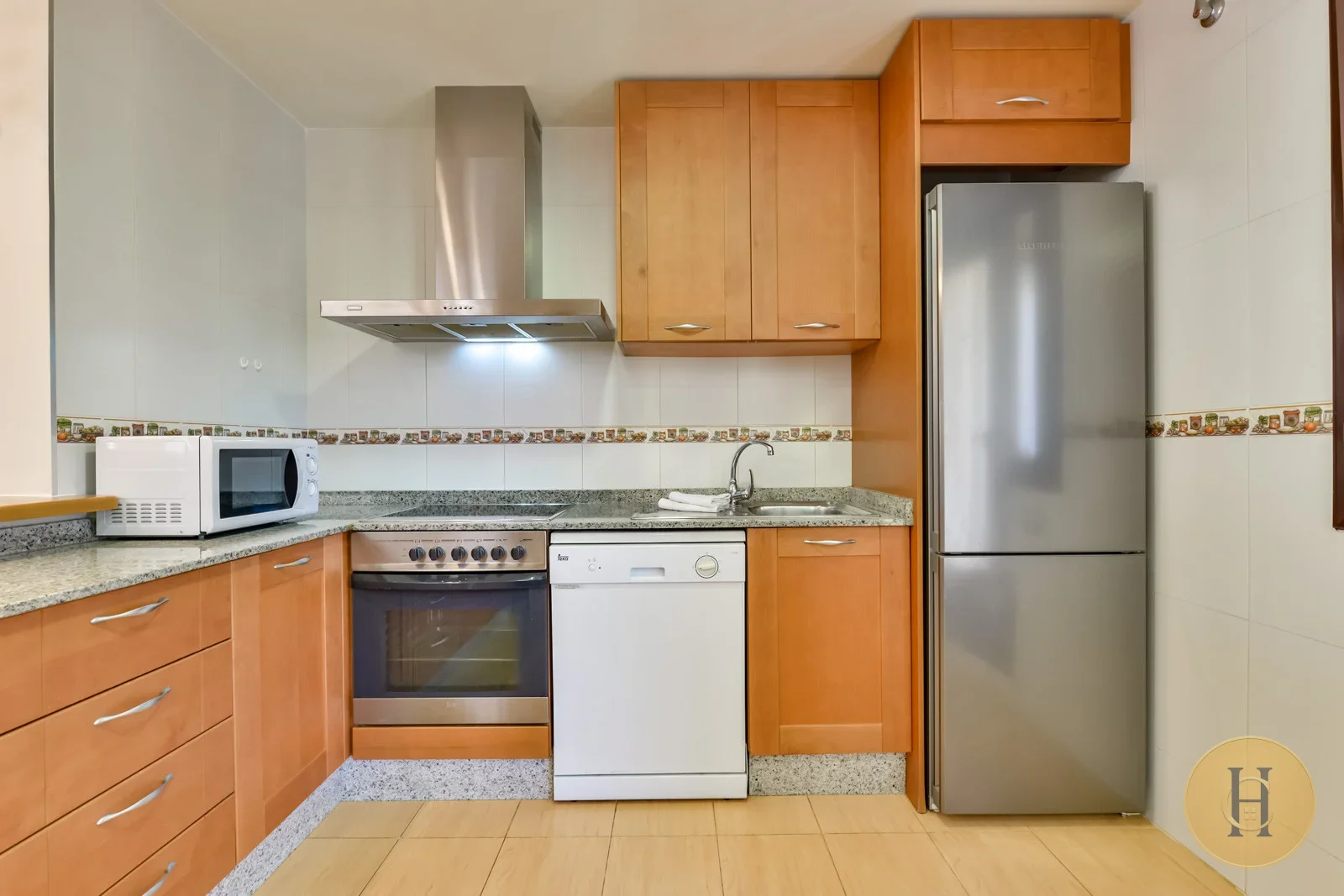 VG - Alquiler Bungalow Real Sitio en Calpe | Piscina y Parking