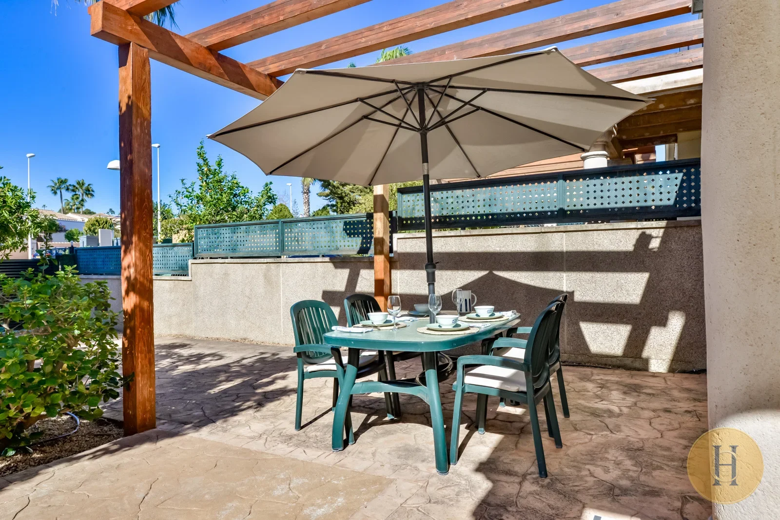 VG - Alquiler Bungalow Real Sitio en Calpe | Piscina y Parking