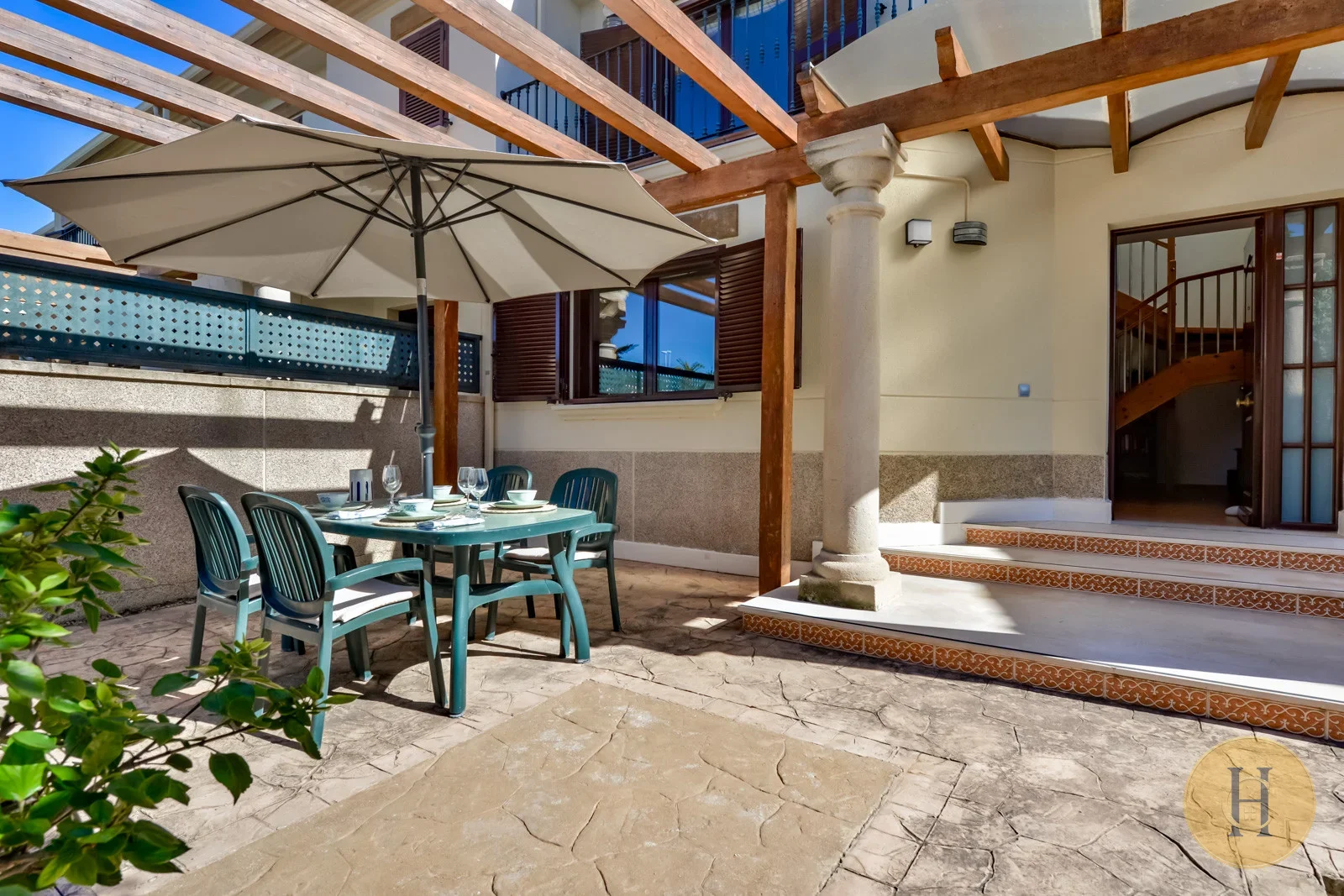 VG - Alquiler Bungalow Real Sitio en Calpe | Piscina y Parking
