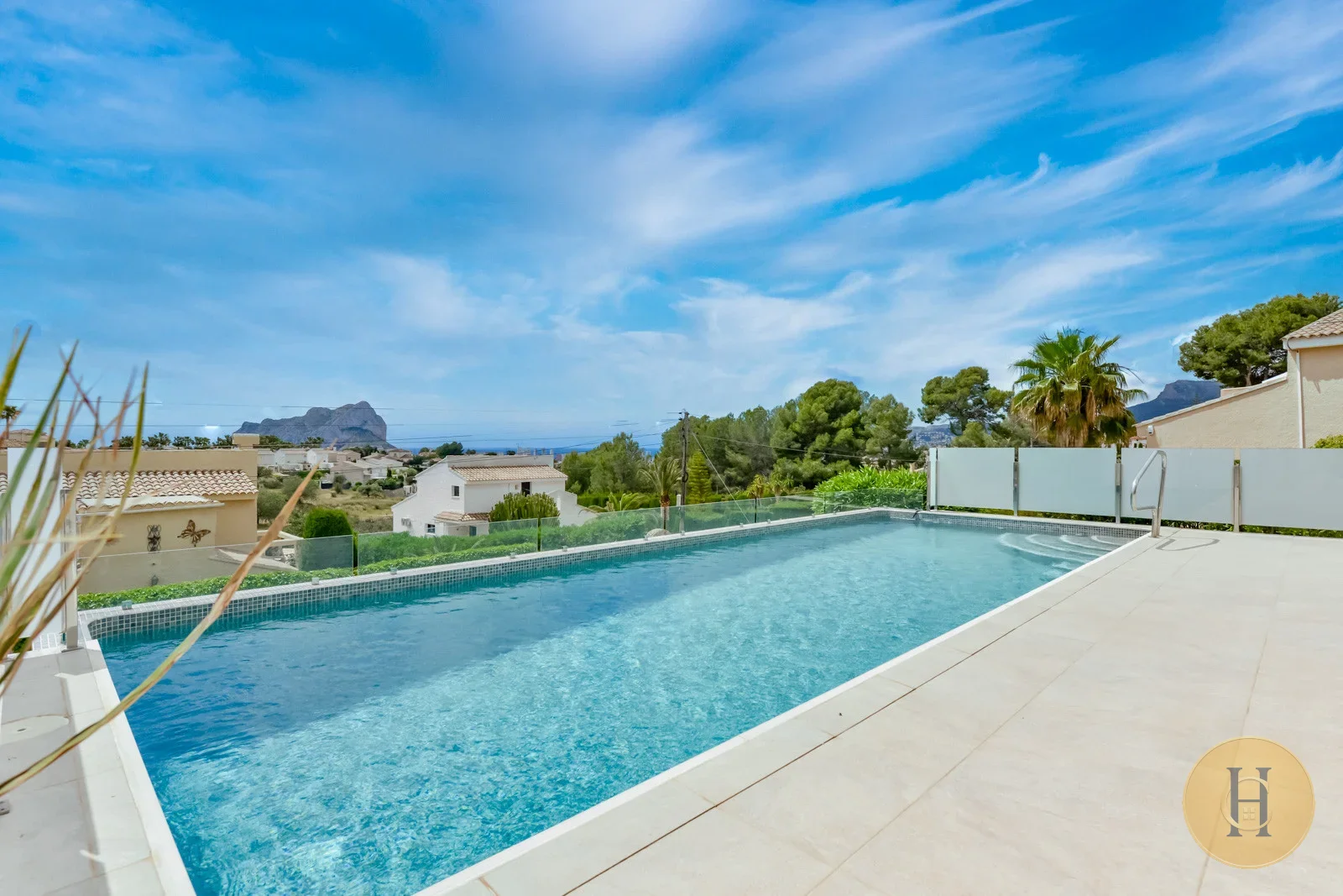 VG - Alquiler Villa Claudy en Calpe con Piscina | HotelsCasa