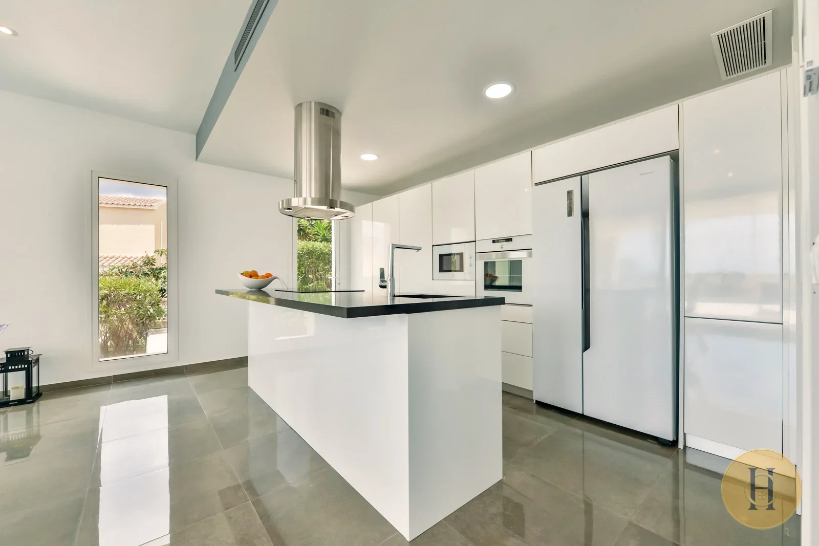 VG - Alquiler Villa Claudy en Calpe con Piscina | HotelsCasa