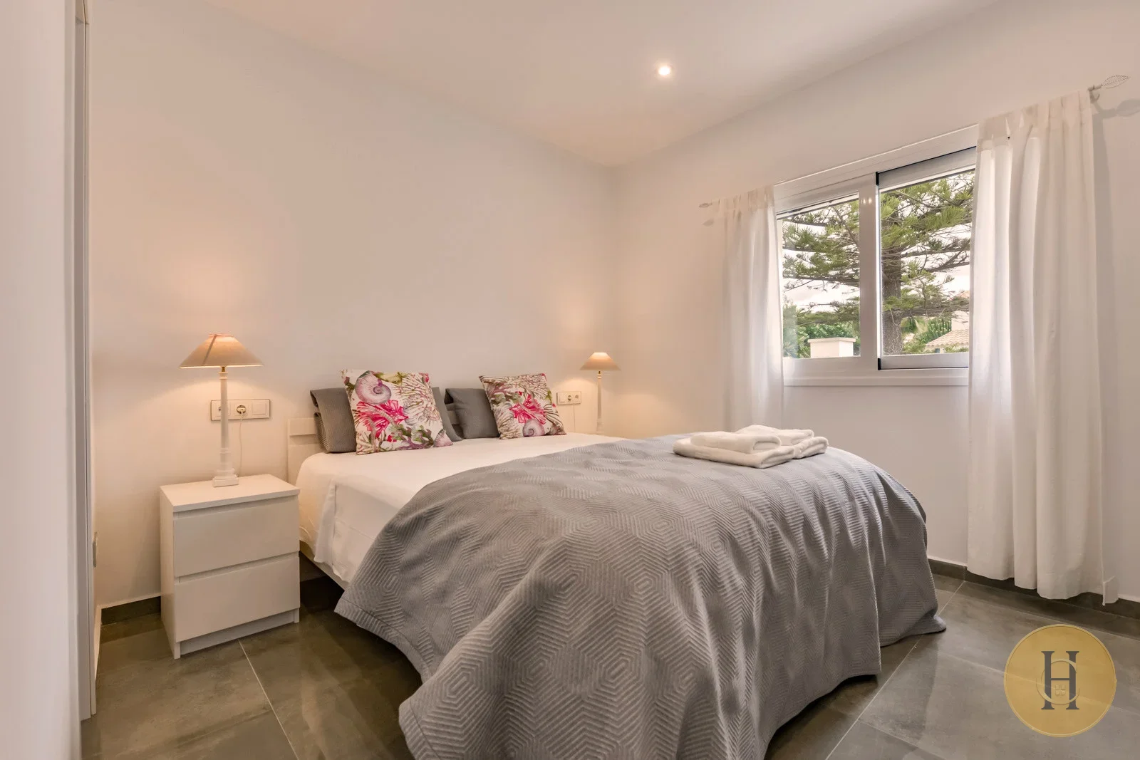 VG - Alquiler Villa Claudy en Calpe con Piscina | HotelsCasa