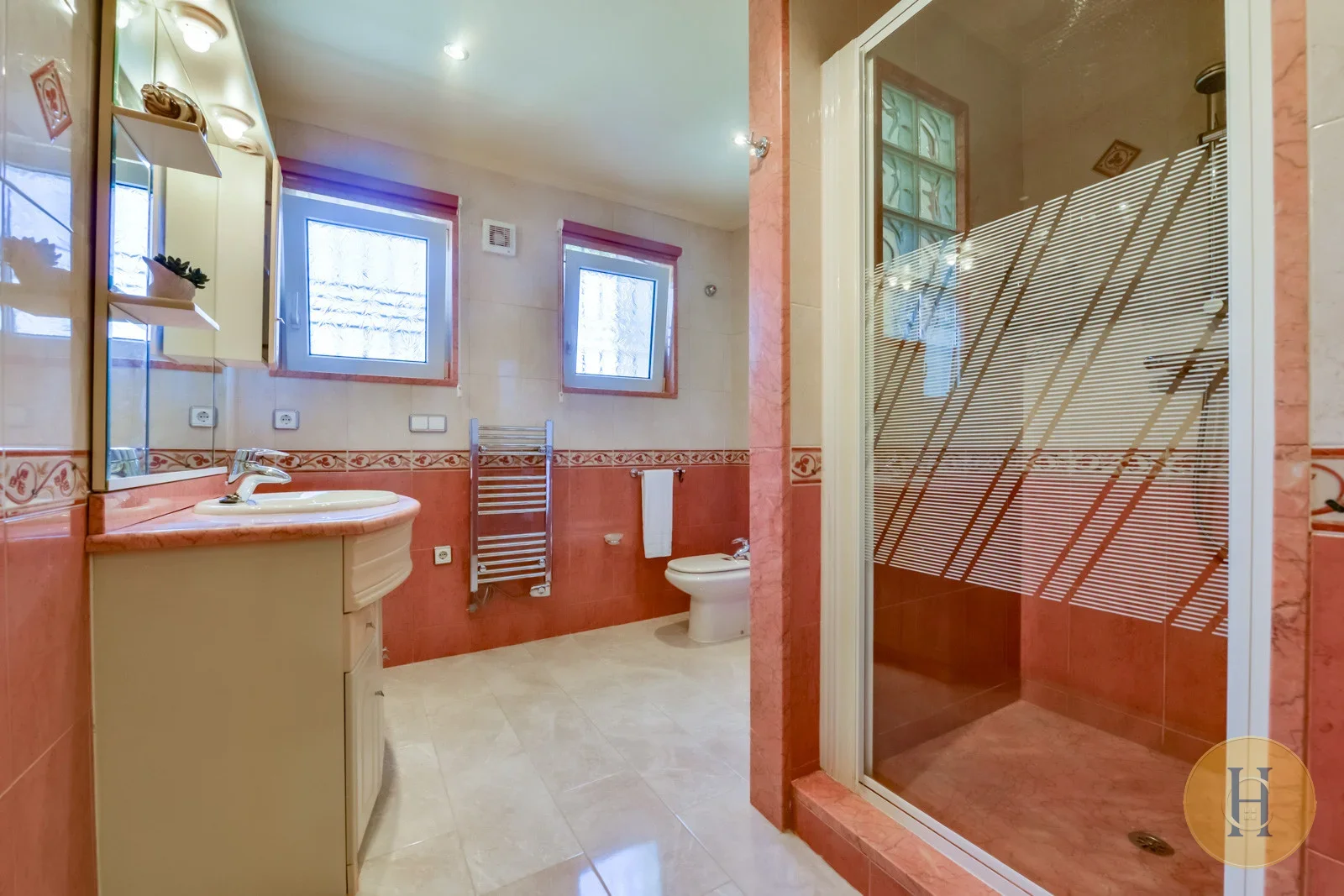 VG - Villa Cascada