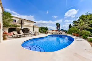 VG - Villa Finca del Mar en Benissa | Alquiler Vacacional con Piscina