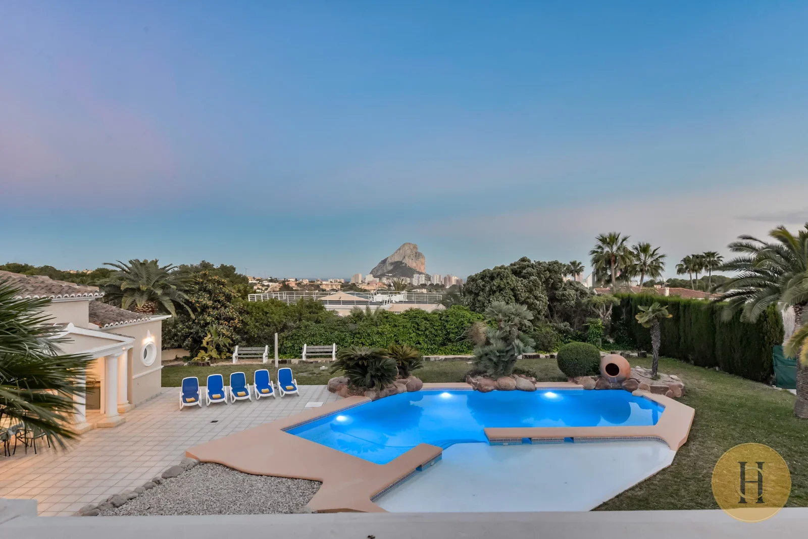 VG - Alquiler Villa Ifach Calpe con Piscina Privada | HotelsCasa