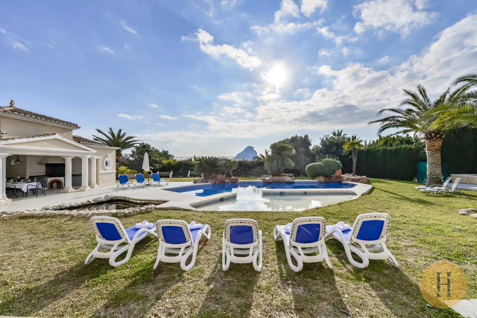 VG - Alquiler Villa Ifach Calpe con Piscina Privada | HotelsCasa