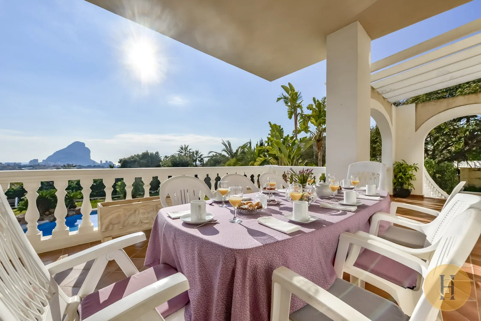 VG - Alquiler Villa Ifach Calpe con Piscina Privada | HotelsCasa