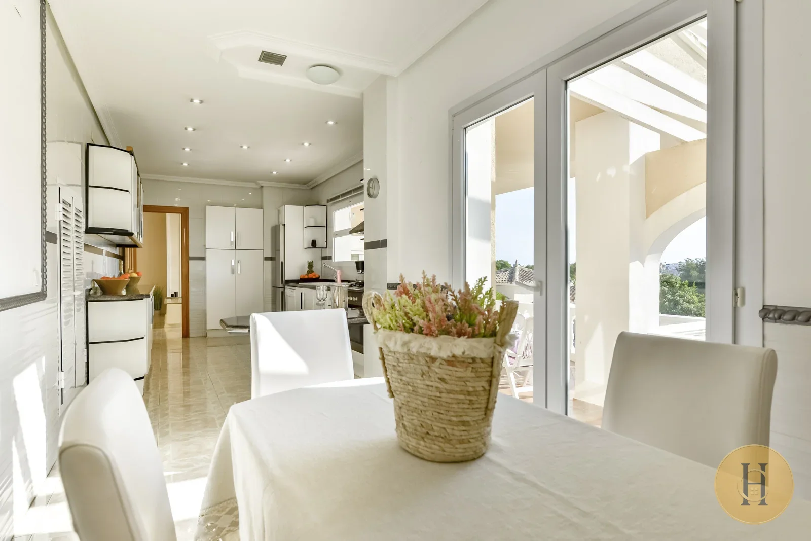 VG - Alquiler Villa Ifach Calpe con Piscina Privada | HotelsCasa