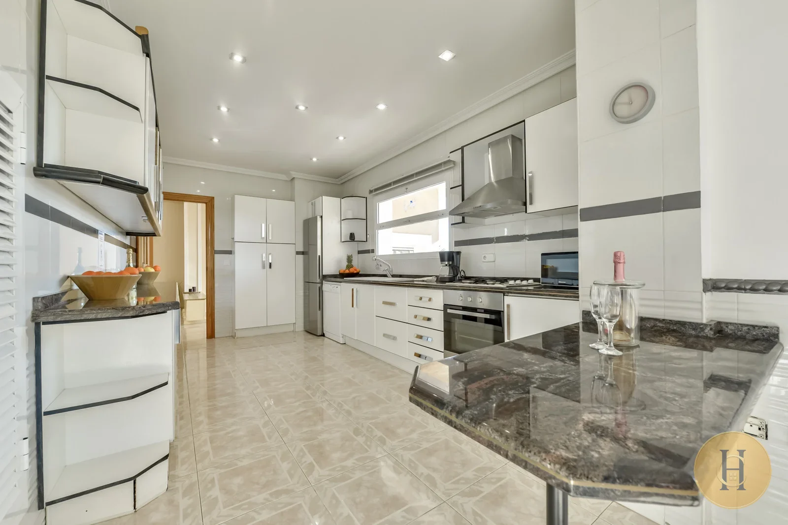 VG - Alquiler Villa Ifach Calpe con Piscina Privada | HotelsCasa
