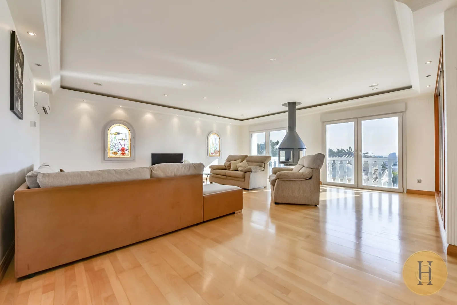 VG - Alquiler Villa Ifach Calpe con Piscina Privada | HotelsCasa