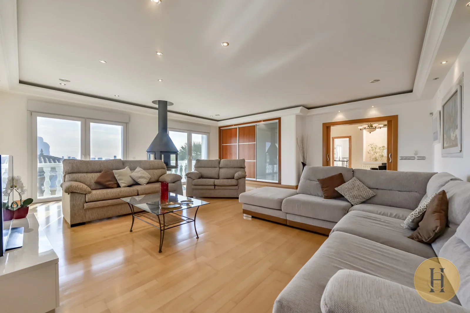 VG - Alquiler Villa Ifach Calpe con Piscina Privada | HotelsCasa