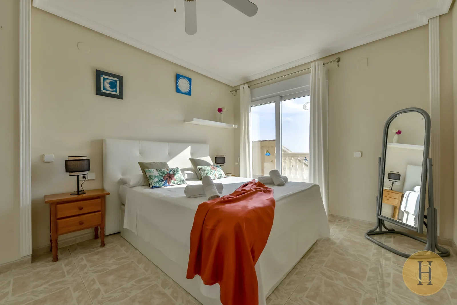 VG - Alquiler Villa Ifach Calpe con Piscina Privada | HotelsCasa